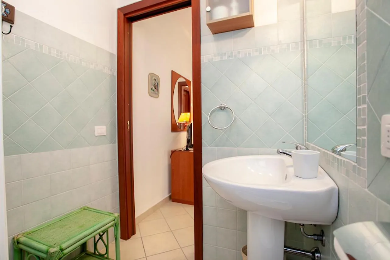 Villino Il Veliero Apartment San Teodoro  Italy