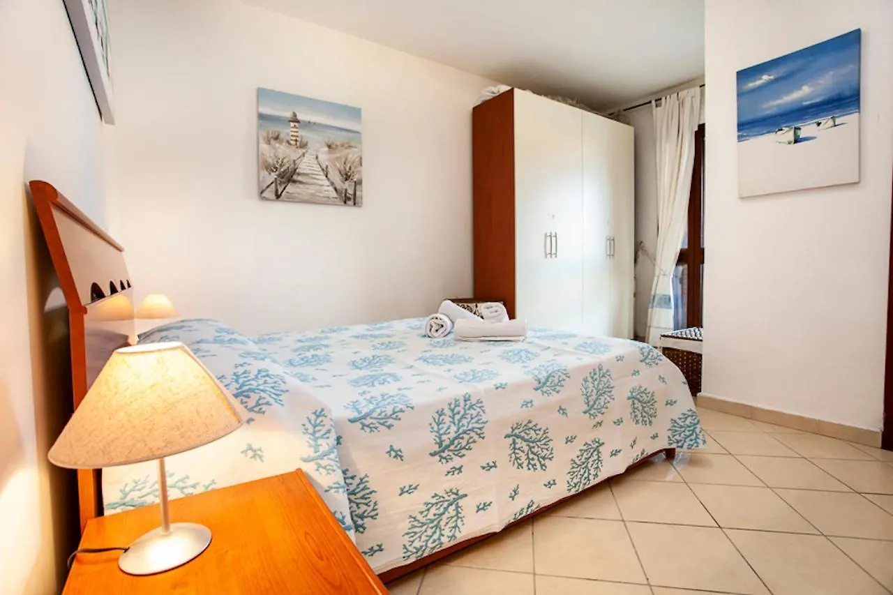 Villino Il Veliero Apartment San Teodoro  Italy